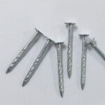 Galvanized large flat head, screw shank, diamond point iron clout nail screw nails BWG10X2” 3.4X50.8MM
