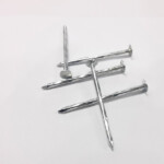 Galvanized large flat head, twisted shank, diamond point iron clout nail BWG11X2-1/2” 3.05X63.1MM